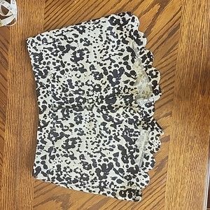 J CREW cheetah printed Scalloped Summer Shorts size‎ 4